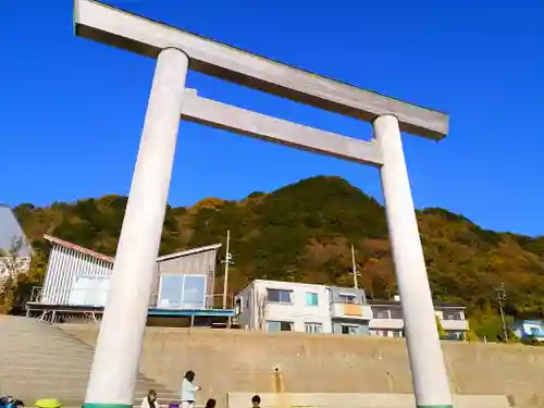 つぶてヶ浦鳥居（伊勢神宮遥拝所）の鳥居