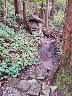 戸隠神社宝光社の末社・摂社