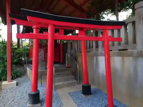 用賀神社の末社