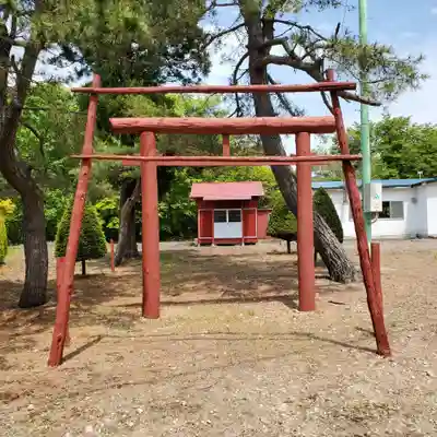 朝日稲荷神社の鳥居