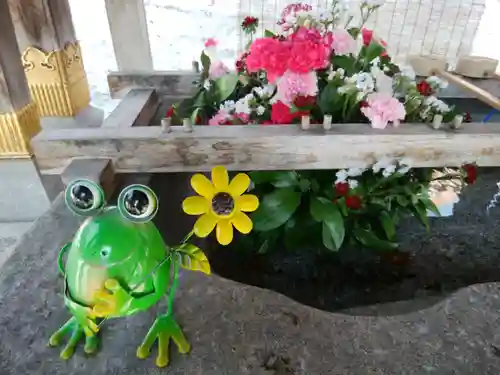 彌彦神社　(伊夜日子神社)の手水舎
