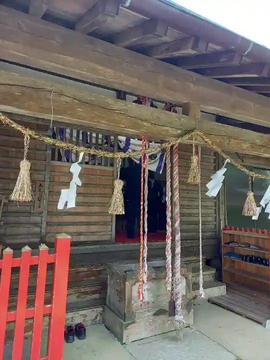 八幡神社の本殿・本堂