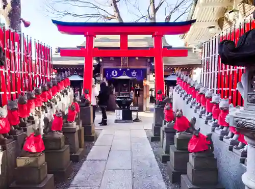 豊川稲荷東京別院の鳥居