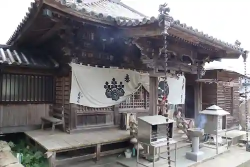常楽寺の本殿・本堂