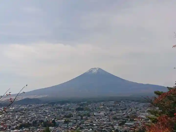 新倉富士浅間神社の景色