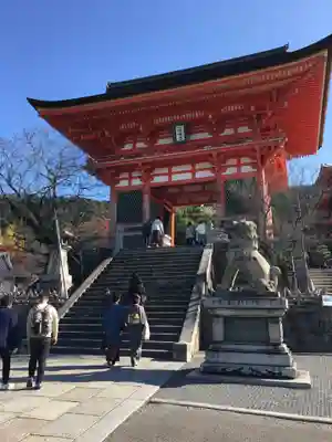 清水寺の山門・神門