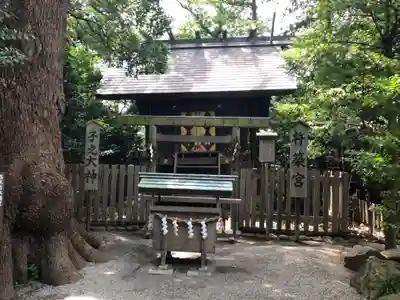 伊勢山皇大神宮の末社・摂社