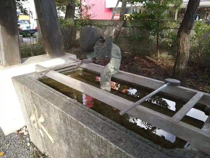 白幡神社の手水舎