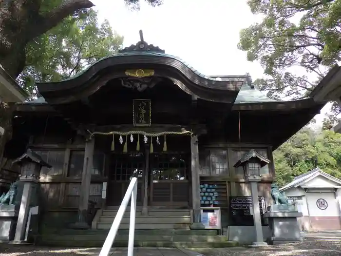 津田八幡神社の本殿