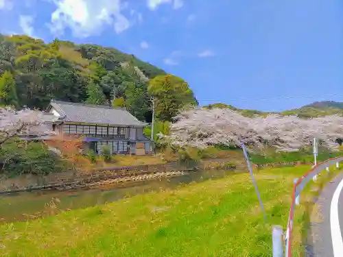 進雄神社（国府町）の周辺