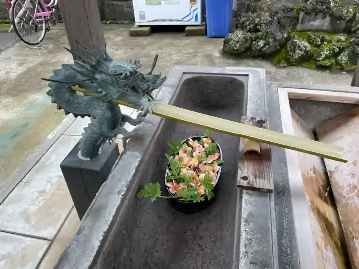 武蔵第六天神社の手水舎