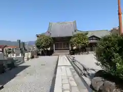 厳昌院の本殿