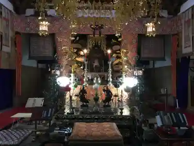 上日寺の本殿・本堂
