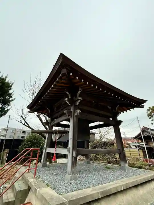 心岩寺の{uncategorized: "未分類", other: "その他", undefined: "問題あり", building: "その他建物", grave: "お墓", sacred_gate: "鳥居", guardian: "狛犬", statue: "像", buddha: "仏像", history: "歴史", nature: "自然", garden: "庭園", animal: "動物", pagoda: "塔", temizu: "手水舎", mountain_gate: "山門・神門", sanctuary: "本殿・本堂", subordinate: "末社・摂社", art: "芸術", scenery: "景色", jizo: "地蔵", ema: "絵馬", goshuin: "御朱印", omikuji: "おみくじ", items: "授与品その他", amulet: "お守り", goshuincho: "御朱印帳", eats: "食事", festival: "お祭り", votive_dance: "神楽", shichigosan: "七五三参", wedding: "結婚式", experience: "体験その他", initially: "初詣", around: "周辺", anti_infection: "感染症対策"}