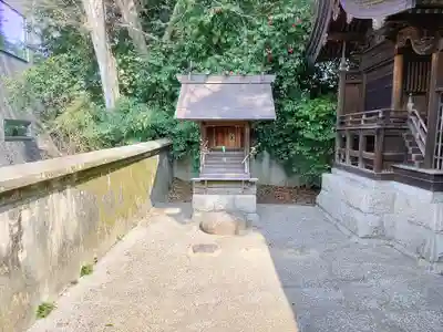 子安神明社（大留町6）の末社・摂社