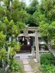 鶴羽根神社の末社