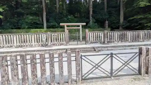 後鳥羽天皇・順徳天皇　大原陵(京都府)