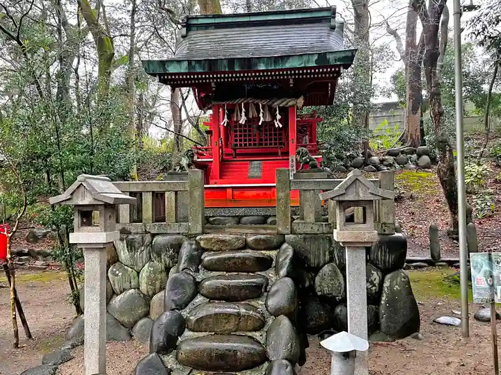 堤治神社の末社・摂社