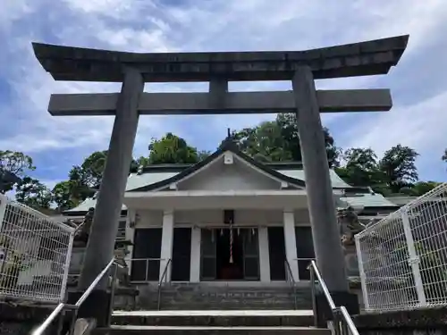 糸縄神社の鳥居