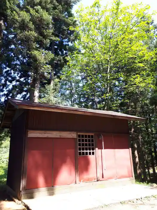 山神神社の本殿