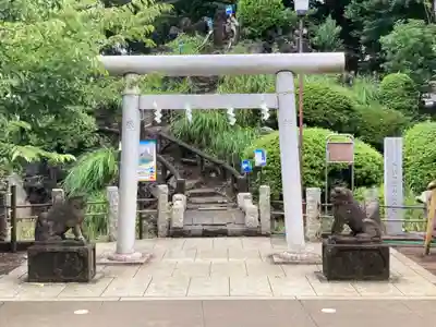 鳩森八幡神社の鳥居