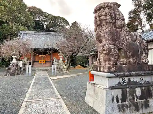 二宮神社の狛犬