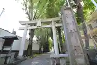 桐ヶ谷氷川神社の鳥居