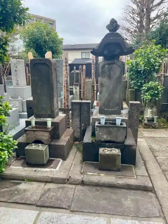 大龍寺の{uncategorized: "未分類", other: "その他", undefined: "問題あり", building: "その他建物", grave: "お墓", sacred_gate: "鳥居", guardian: "狛犬", statue: "像", buddha: "仏像", history: "歴史", nature: "自然", garden: "庭園", animal: "動物", pagoda: "塔", temizu: "手水舎", mountain_gate: "山門・神門", sanctuary: "本殿・本堂", subordinate: "末社・摂社", art: "芸術", scenery: "景色", jizo: "地蔵", ema: "絵馬", goshuin: "御朱印", omikuji: "おみくじ", items: "授与品その他", amulet: "お守り", goshuincho: "御朱印帳", eats: "食事", festival: "お祭り", votive_dance: "神楽", shichigosan: "七五三参", wedding: "結婚式", experience: "体験その他", initially: "初詣", around: "周辺", anti_infection: "感染症対策"}