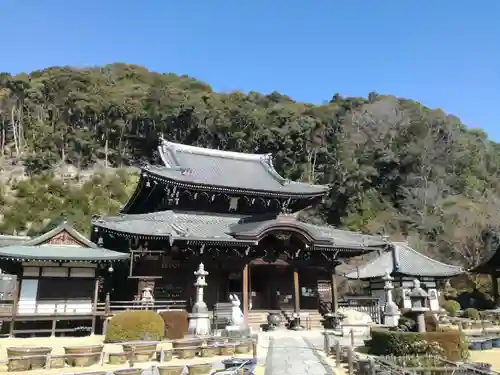 三室戸寺の本殿・本堂
