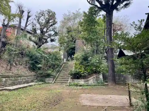 上高田氷川神社の{uncategorized: "未分類", other: "その他", undefined: "問題あり", building: "その他建物", grave: "お墓", sacred_gate: "鳥居", guardian: "狛犬", statue: "像", buddha: "仏像", history: "歴史", nature: "自然", garden: "庭園", animal: "動物", pagoda: "塔", temizu: "手水舎", mountain_gate: "山門・神門", sanctuary: "本殿・本堂", subordinate: "末社・摂社", art: "芸術", scenery: "景色", jizo: "地蔵", ema: "絵馬", goshuin: "御朱印", omikuji: "おみくじ", items: "授与品その他", amulet: "お守り", goshuincho: "御朱印帳", eats: "食事", festival: "お祭り", votive_dance: "神楽", shichigosan: "七五三参", wedding: "結婚式", experience: "体験その他", initially: "初詣", around: "周辺", anti_infection: "感染症対策"}