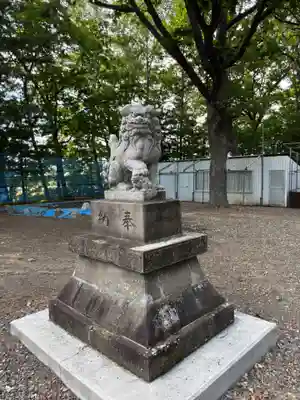 愛國神社の狛犬
