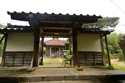 養命寺の山門