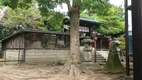 本折日吉神社の本殿