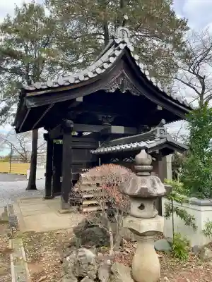 本乗寺の{uncategorized: "未分類", other: "その他", undefined: "問題あり", building: "その他建物", grave: "お墓", sacred_gate: "鳥居", guardian: "狛犬", statue: "像", buddha: "仏像", history: "歴史", nature: "自然", garden: "庭園", animal: "動物", pagoda: "塔", temizu: "手水舎", mountain_gate: "山門・神門", sanctuary: "本殿・本堂", subordinate: "末社・摂社", art: "芸術", scenery: "景色", jizo: "地蔵", ema: "絵馬", goshuin: "御朱印", omikuji: "おみくじ", items: "授与品その他", amulet: "お守り", goshuincho: "御朱印帳", eats: "食事", festival: "お祭り", votive_dance: "神楽", shichigosan: "七五三参", wedding: "結婚式", experience: "体験その他", initially: "初詣", around: "周辺", anti_infection: "感染症対策"}
