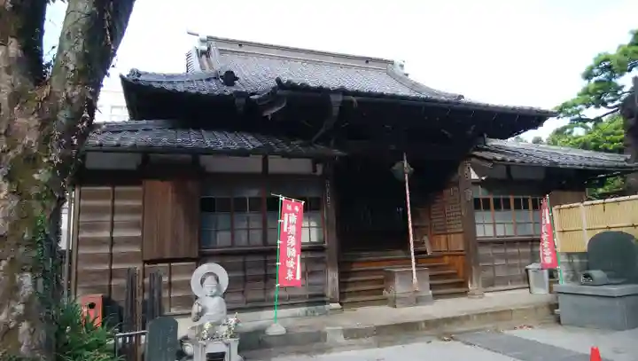 魚籃寺の本殿・本堂