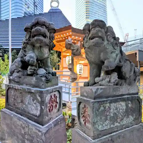 西久保八幡神社の狛犬