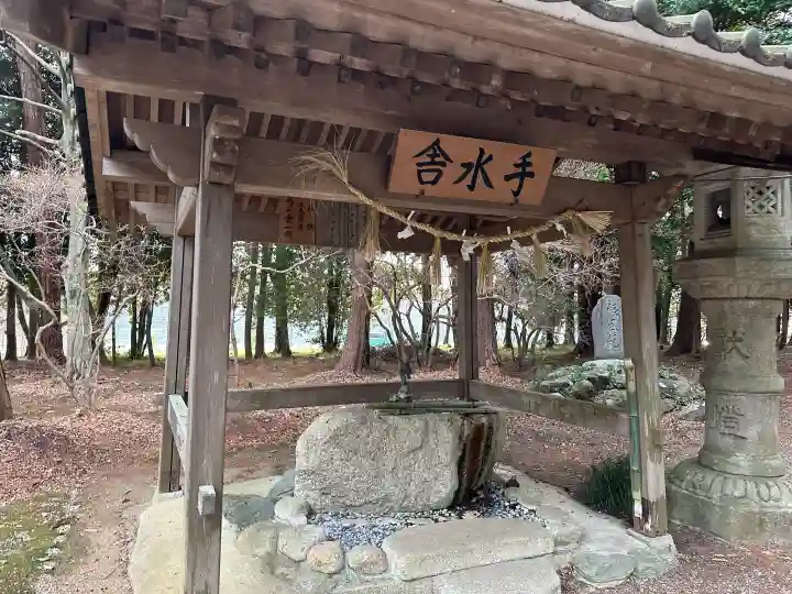 多奈閇神社の{uncategorized: "未分類", other: "その他", undefined: "問題あり", building: "その他建物", grave: "お墓", sacred_gate: "鳥居", guardian: "狛犬", statue: "像", buddha: "仏像", history: "歴史", nature: "自然", garden: "庭園", animal: "動物", pagoda: "塔", temizu: "手水舎", mountain_gate: "山門・神門", sanctuary: "本殿・本堂", subordinate: "末社・摂社", art: "芸術", scenery: "景色", jizo: "地蔵", ema: "絵馬", goshuin: "御朱印", omikuji: "おみくじ", items: "授与品その他", amulet: "お守り", goshuincho: "御朱印帳", eats: "食事", festival: "お祭り", votive_dance: "神楽", shichigosan: "七五三参", wedding: "結婚式", experience: "体験その他", initially: "初詣", around: "周辺", anti_infection: "感染症対策"}