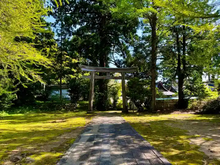 鳥海山大物忌神社蕨岡口ノ宮(山形県)