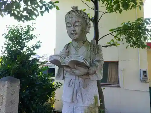 神明社（下小田井神明社）の像