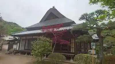 圀勝寺の本殿・本堂