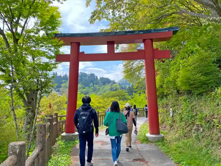 武蔵御嶽神社の鳥居