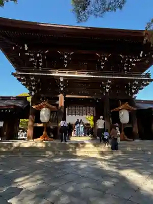 明治神宮の{uncategorized: "未分類", other: "その他", undefined: "問題あり", building: "その他建物", grave: "お墓", sacred_gate: "鳥居", guardian: "狛犬", statue: "像", buddha: "仏像", history: "歴史", nature: "自然", garden: "庭園", animal: "動物", pagoda: "塔", temizu: "手水舎", mountain_gate: "山門・神門", sanctuary: "本殿・本堂", subordinate: "末社・摂社", art: "芸術", scenery: "景色", jizo: "地蔵", ema: "絵馬", goshuin: "御朱印", omikuji: "おみくじ", items: "授与品その他", amulet: "お守り", goshuincho: "御朱印帳", eats: "食事", festival: "お祭り", votive_dance: "神楽", shichigosan: "七五三参", wedding: "結婚式", experience: "体験その他", initially: "初詣", around: "周辺", anti_infection: "感染症対策"}