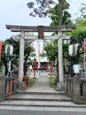 久富稲荷神社の{uncategorized: "未分類", other: "その他", undefined: "問題あり", building: "その他建物", grave: "お墓", sacred_gate: "鳥居", guardian: "狛犬", statue: "像", buddha: "仏像", history: "歴史", nature: "自然", garden: "庭園", animal: "動物", pagoda: "塔", temizu: "手水舎", mountain_gate: "山門・神門", sanctuary: "本殿・本堂", subordinate: "末社・摂社", art: "芸術", scenery: "景色", jizo: "地蔵", ema: "絵馬", goshuin: "御朱印", omikuji: "おみくじ", items: "授与品その他", amulet: "お守り", goshuincho: "御朱印帳", eats: "食事", festival: "お祭り", votive_dance: "神楽", shichigosan: "七五三参", wedding: "結婚式", experience: "体験その他", initially: "初詣", around: "周辺", anti_infection: "感染症対策"}