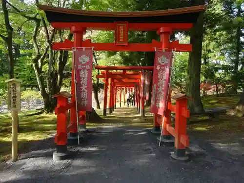 牡丹稲荷神社の鳥居