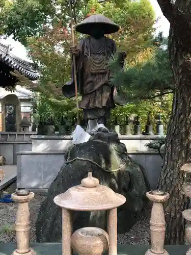 葛井寺の像