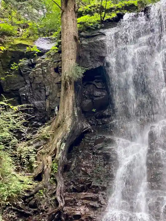 母の白滝神社(山梨県)