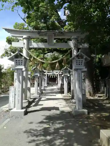 芳川神社の鳥居