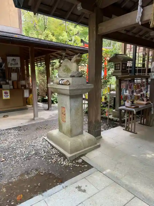 伏見神宝神社の{uncategorized: "未分類", other: "その他", undefined: "問題あり", building: "その他建物", grave: "お墓", sacred_gate: "鳥居", guardian: "狛犬", statue: "像", buddha: "仏像", history: "歴史", nature: "自然", garden: "庭園", animal: "動物", pagoda: "塔", temizu: "手水舎", mountain_gate: "山門・神門", sanctuary: "本殿・本堂", subordinate: "末社・摂社", art: "芸術", scenery: "景色", jizo: "地蔵", ema: "絵馬", goshuin: "御朱印", omikuji: "おみくじ", items: "授与品その他", amulet: "お守り", goshuincho: "御朱印帳", eats: "食事", festival: "お祭り", votive_dance: "神楽", shichigosan: "七五三参", wedding: "結婚式", experience: "体験その他", initially: "初詣", around: "周辺", anti_infection: "感染症対策"}