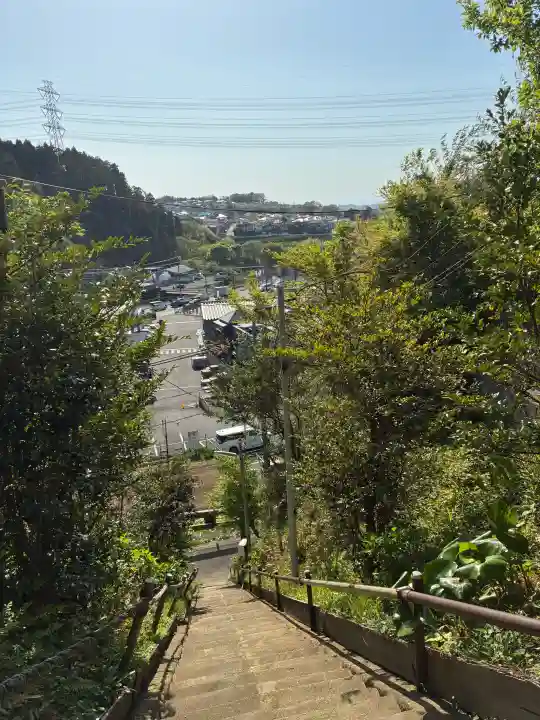 思金神社の{uncategorized: "未分類", other: "その他", undefined: "問題あり", building: "その他建物", grave: "お墓", sacred_gate: "鳥居", guardian: "狛犬", statue: "像", buddha: "仏像", history: "歴史", nature: "自然", garden: "庭園", animal: "動物", pagoda: "塔", temizu: "手水舎", mountain_gate: "山門・神門", sanctuary: "本殿・本堂", subordinate: "末社・摂社", art: "芸術", scenery: "景色", jizo: "地蔵", ema: "絵馬", goshuin: "御朱印", omikuji: "おみくじ", items: "授与品その他", amulet: "お守り", goshuincho: "御朱印帳", eats: "食事", festival: "お祭り", votive_dance: "神楽", shichigosan: "七五三参", wedding: "結婚式", experience: "体験その他", initially: "初詣", around: "周辺", anti_infection: "感染症対策"}