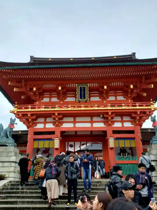 伏見稲荷大社の山門・神門